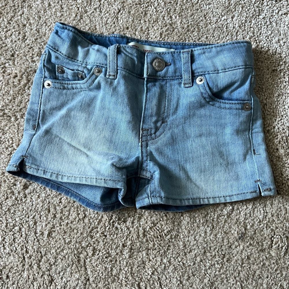 5/$25 Levi shorts